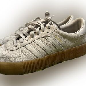 Adidas Samba women’s “Sambarose” snakeskin texture size 8 in cream/off-white.